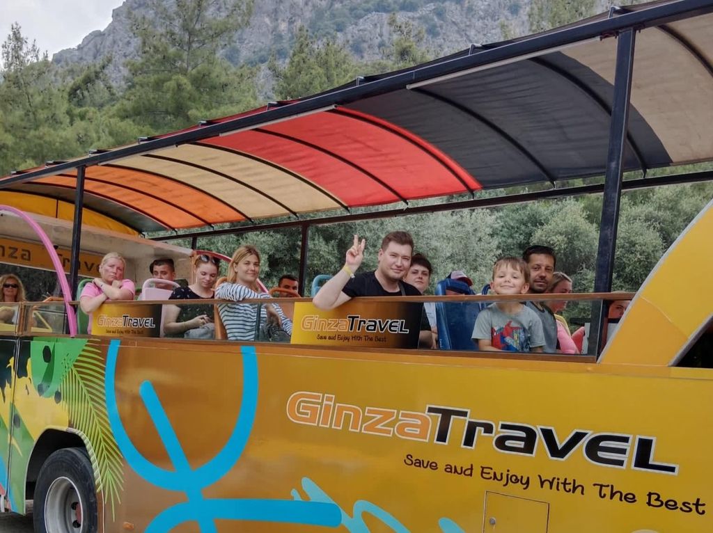 Kemer: Partybus zum Goynuk Canyon mit Eintrittskarte