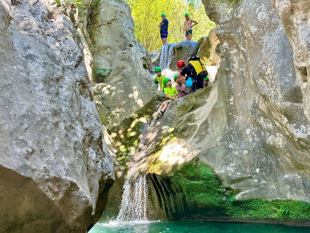 Montenegro: Canyoning-Abenteuer für Familien in Rikavac