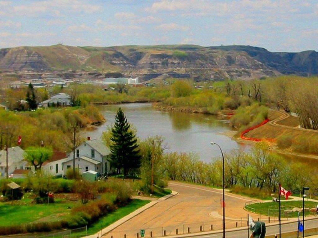 Drumheller: Bad Land & Dinosaurier Museum Tour ab Calgary
