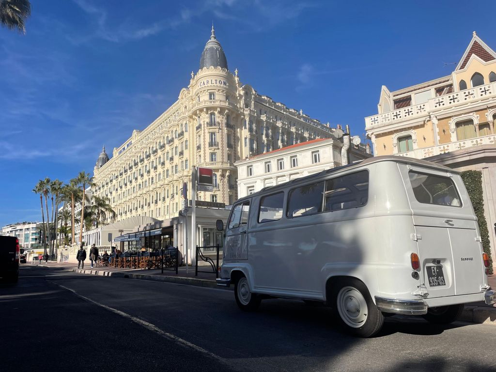 Cannes: Stadtführung in einem Oldtimer-Bus