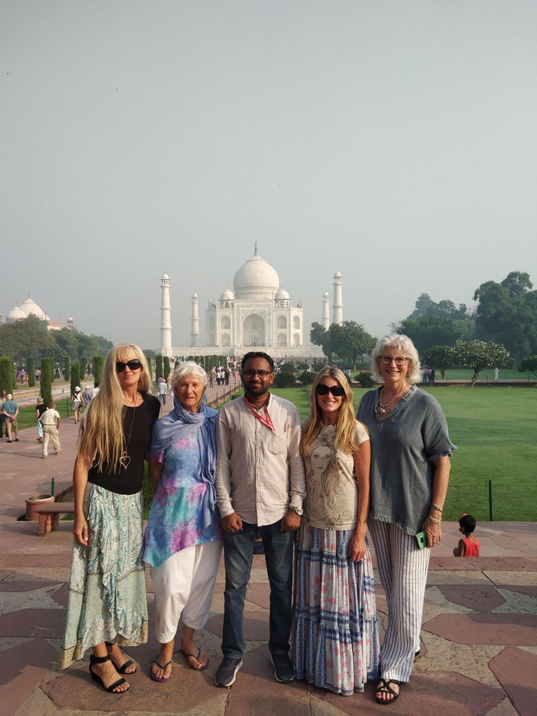 Ab Delhi: All-Inclusive-Tagestour zum Taj Mahal mit dem schnellsten Zug