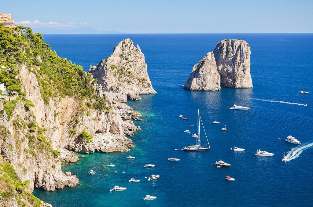 Von Amalfi aus: Tagestour nach Capri Private Bootstour mit Getränken