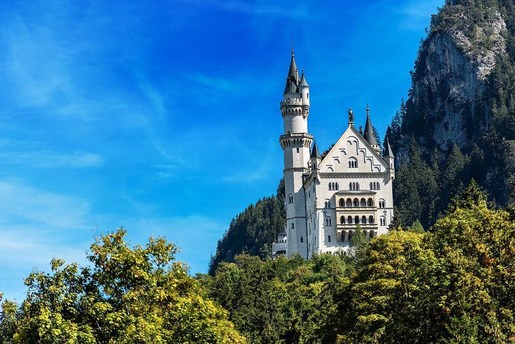 München: Private Tour zum Schloss Neuschwanstein und Linderhof mit Mittagessen