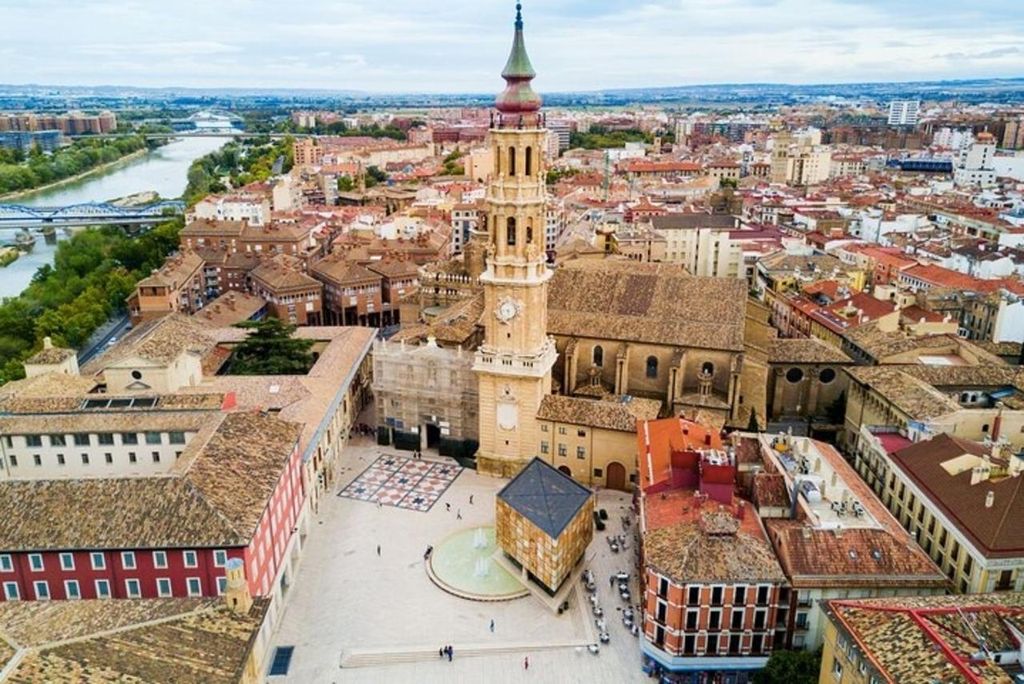 Zaragoza : Must-See Attractions Private Tour Rundgang