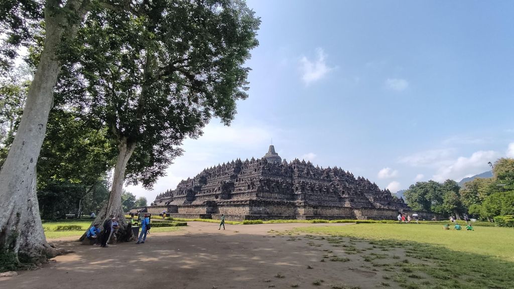 SEMARANG LANDAUSFLÜGE: AUSFLÜGE ZUM BOROBUDUR-TEMPEL
