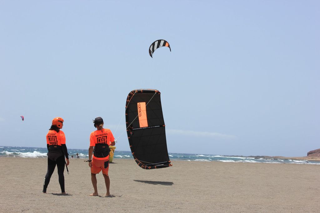 Teneriffa: Privater Kitesurfkurs mit Kursleiter