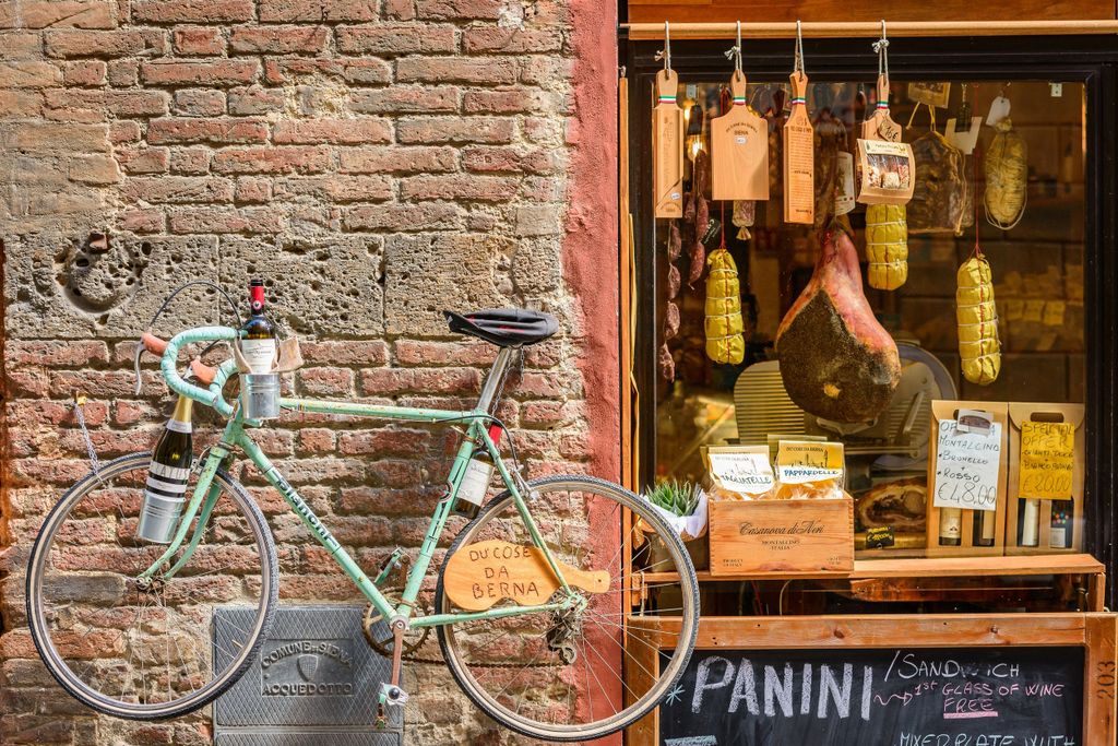 Lucca: Geführte Food Walking Tour mit Verkostungen