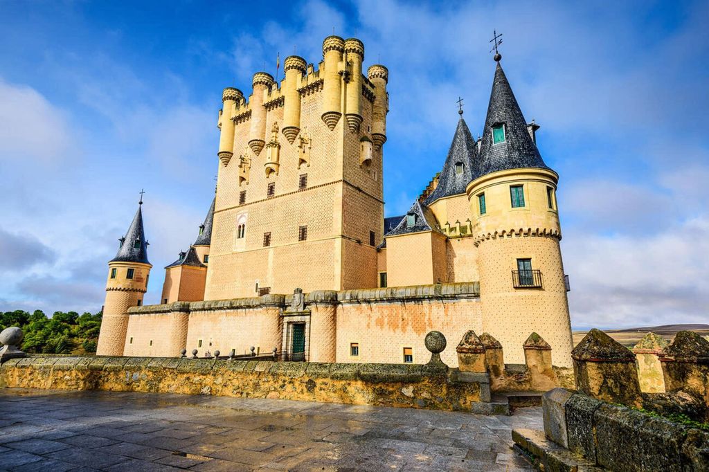 Madrid: Private Tagestour nach Avila & Segovia