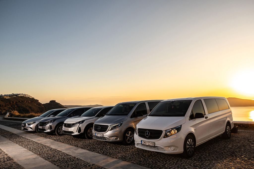 Santorin: Privater Transfer zum/vom Flughafen