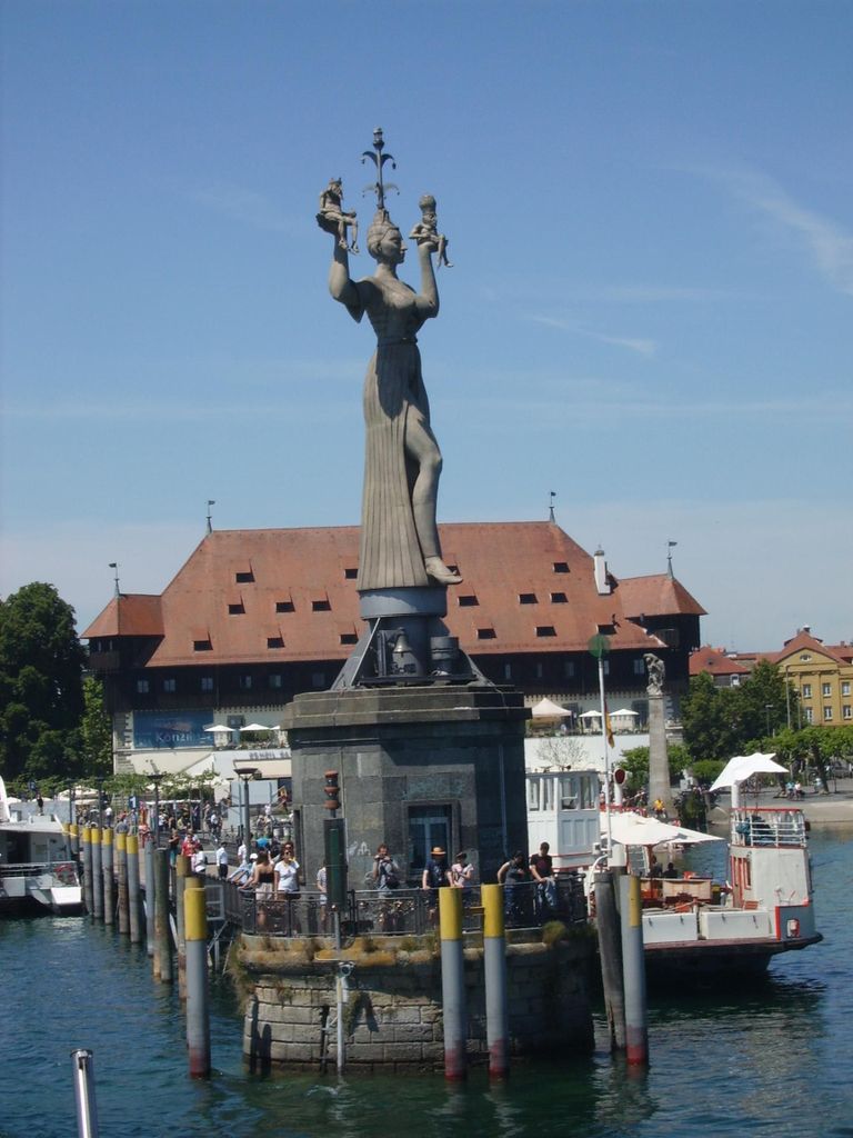 Konstanz: Öffentliche Stadtführung mit Weinprobe