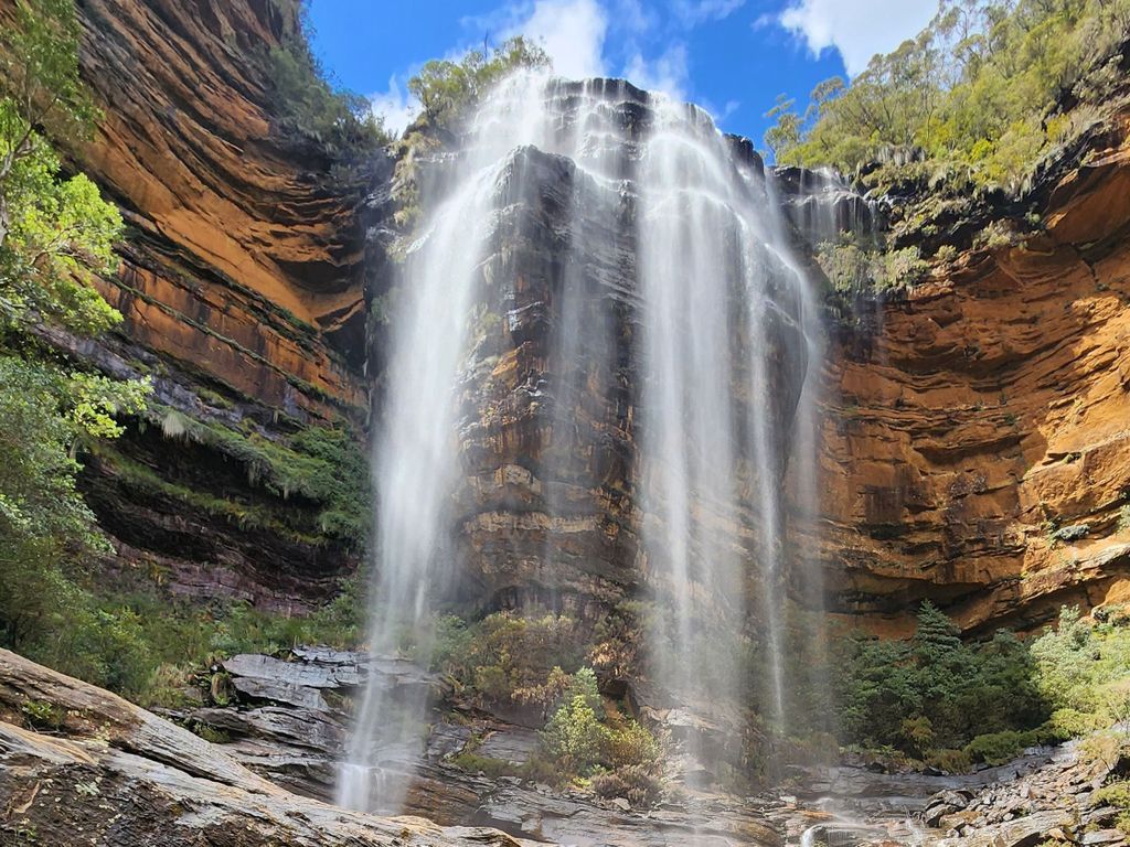 Von Sydney aus: Blue Mountains Tour mit Wasserfall-Wanderung und Mittagessen