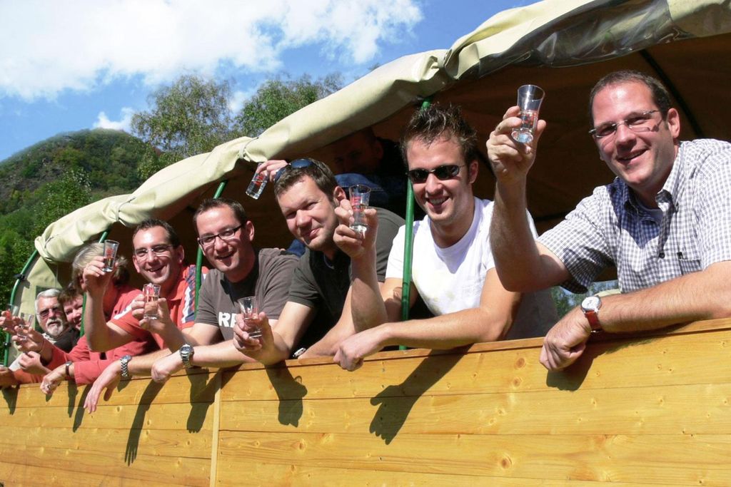 Schiff- und Planwagenfahrt ab Cochem in einen schönen Mosel Ort