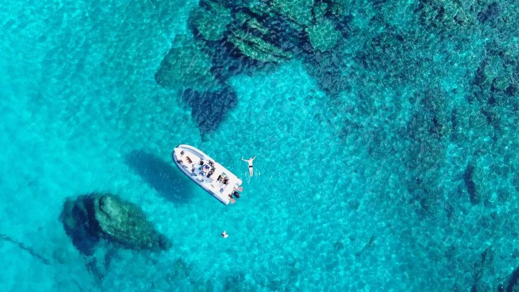 Von Olbia aus: Dinghy-Tour mit Schnorcheln zur Insel Tavolara