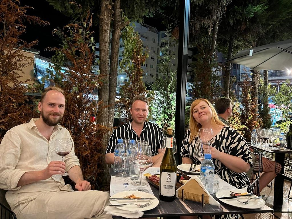 Albanische Weinverkostung in Durres