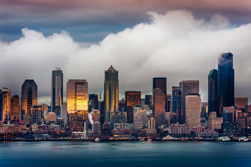 Nächtliche Skyline von Seattle
