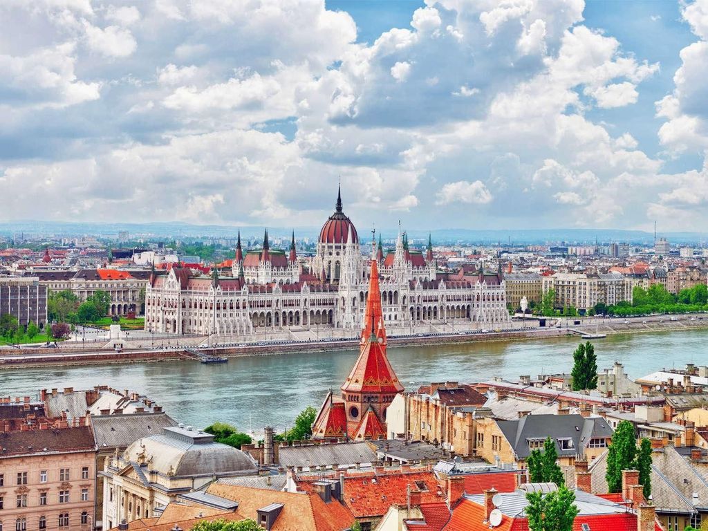 Von Wien aus: Bratislava und Budapest – geführte Tagestour