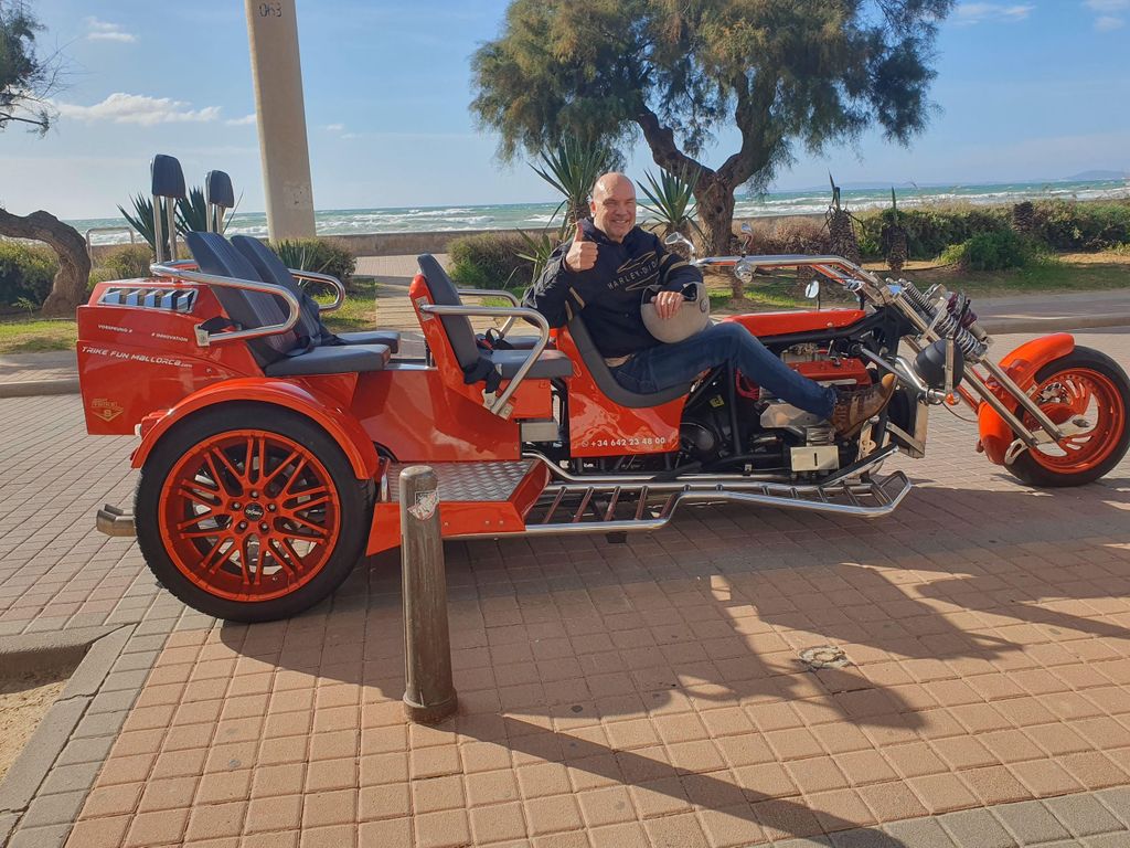 V8-Trike-Tour mit Fahrer/Guide für max. 4 Gäste