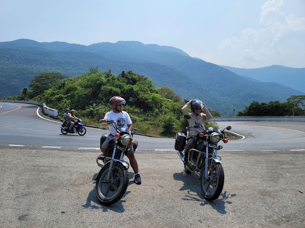 HOI AN - HUE ÜBER DEN HAI VAN PASS MIT DEM EASY RIDER