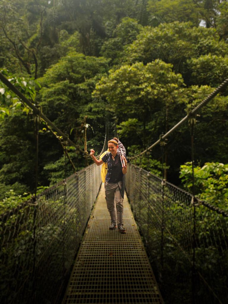 La Fortuna: Hängebrücken und Zip Line Tour mit Mittagessen
