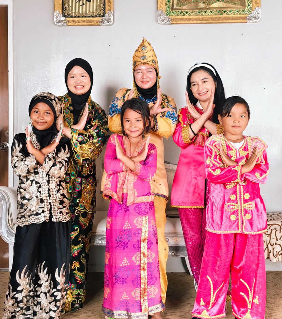 KAMPUNG GIPSI-TAGESTOUR ZUM BAJAU HIMMEL FREI NASIGORENG & TEH