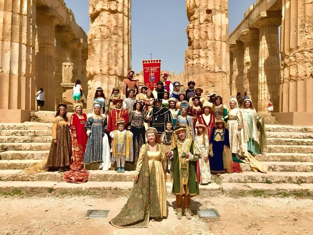 Vom Zuschauer zum Statisten bei der Santa Rita Parade in Castelvetrano