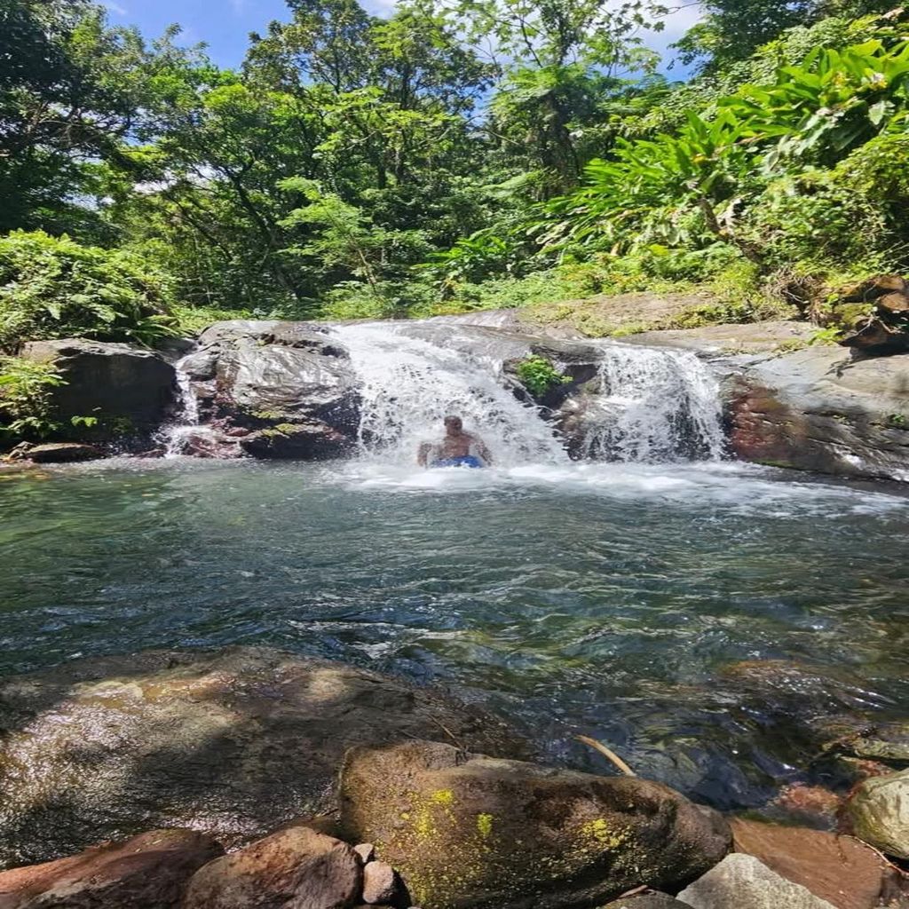 Die tollste Tour zu den Owia-Wasserfällen
