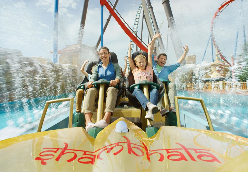 Salou: PortAventura, Ferrari Land und Caribe Aquatic Eintritt