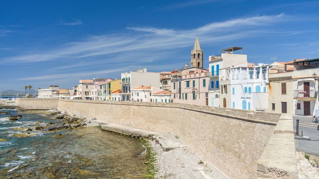 Alghero: Historischer Stadtrundgang mit einem lokalen Führer