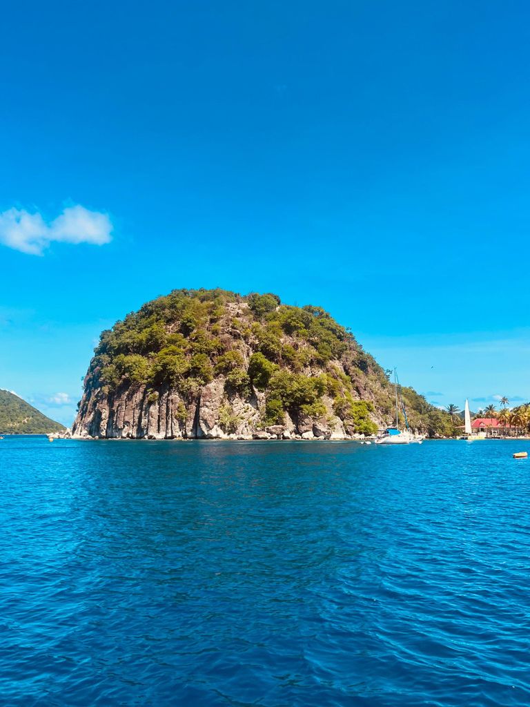 Deshaies: Bootsausflug nach Les Saintes, Besuch mit Schwimmen & Schnorcheln