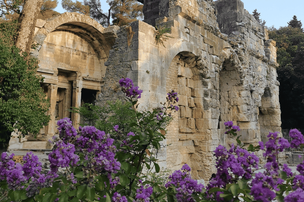 Nîmes, Chronik eines Erbes von der Aufklärung bis zur Belle Époque