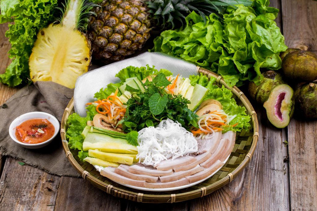 Hoi An: Abendliche Foodtour mit 7 Verkostungen und Bootstour