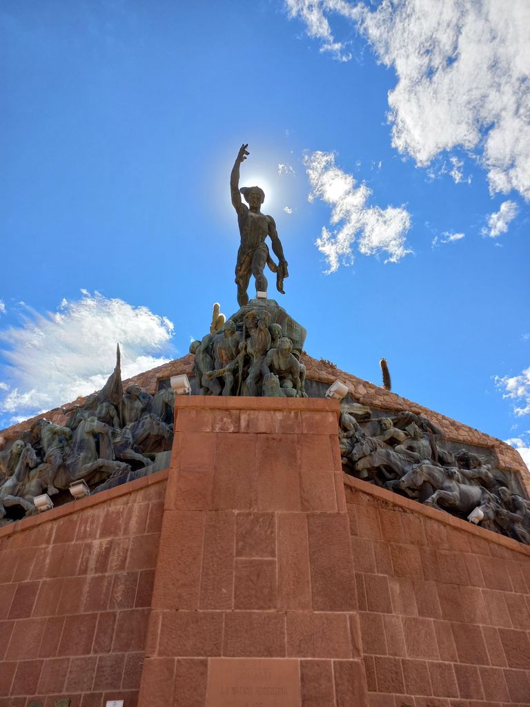 Von Salta aus: Tour nach Humahuaca + Hornocal "Route der Farben und Höhen"