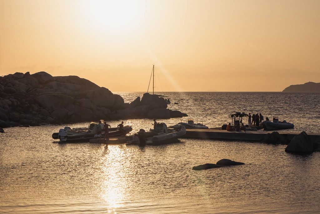 Insel Cavoli: Bootstour bei Sonnenuntergang mit Aperitif
