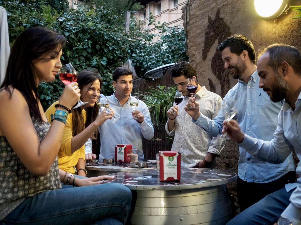 Zaragoza: Weinverkostung und Tapas