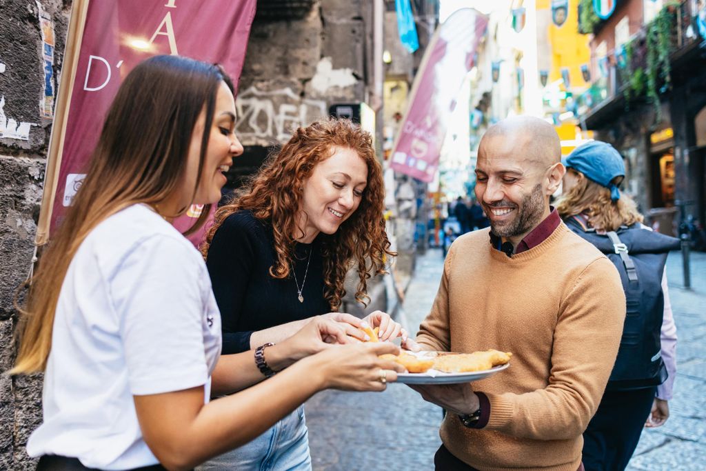 Neapel: Street Food Walking Tour mit ortskundigem Guide