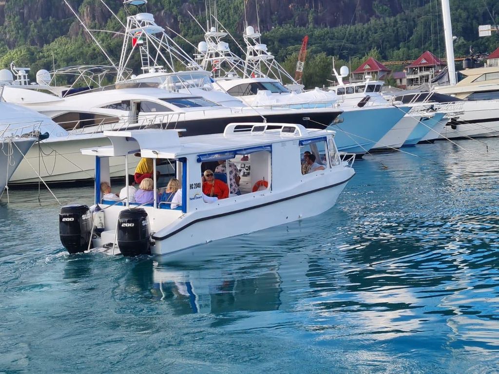 Von der Edeninsel Mahe nach Praslin & Ladigue Tagesausflug