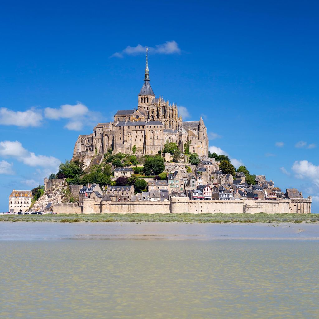 Shuttle von Bayeux zum Mont Saint-Michel mit Tickets für die Abtei