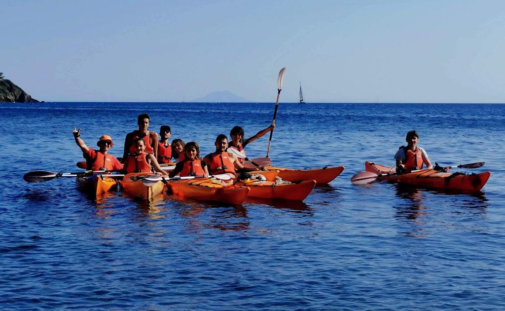 Capoliveri: Kajak-Tour im Golfo Stella mit optionalem Schnorcheln