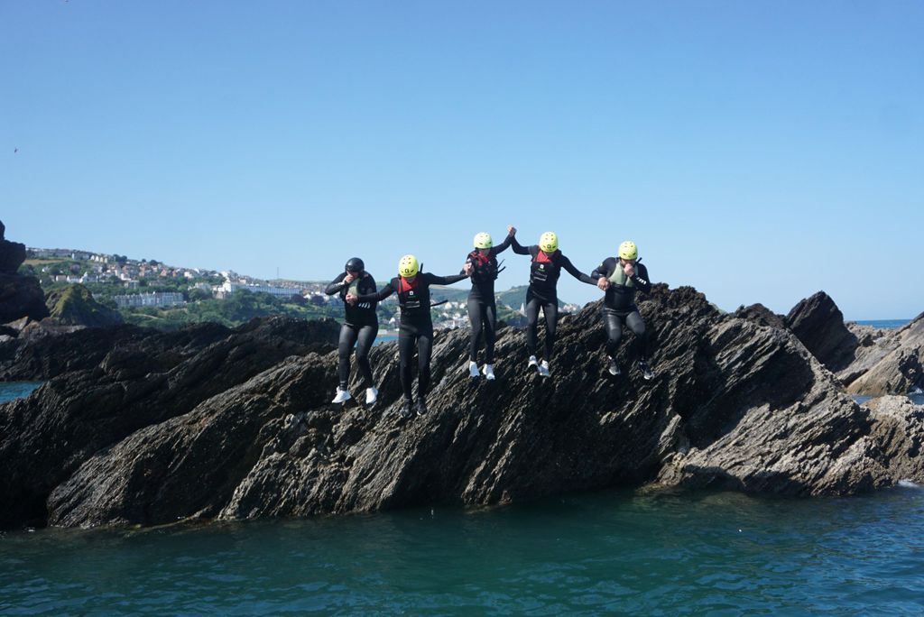 Coasteering Hele Bay Adrenalin Abenteuer