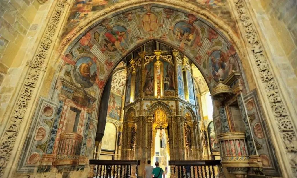 Tomar & Batalha: Ganztägiger privater Transport von Lissabon