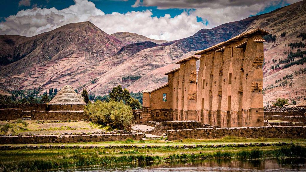 Von Puno nach Cusco: Tagestour mit Mittagessen vom Buffet und Pisco Sour