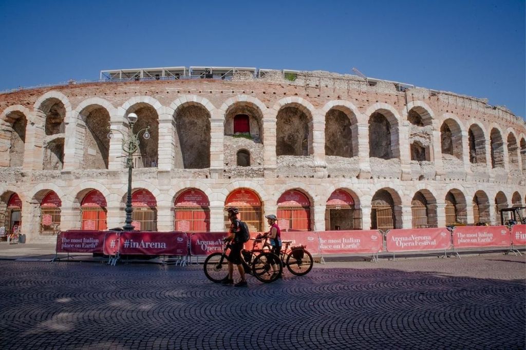 Verona-E-Bike-Tour: Stadtzentrum und Panoramablicke