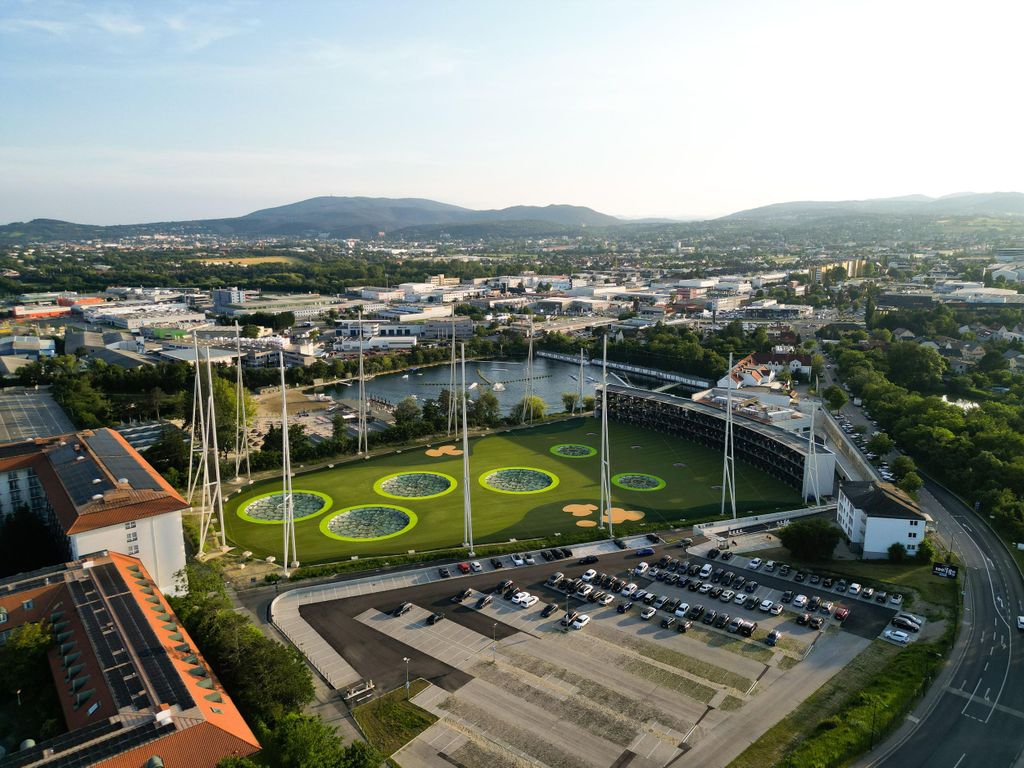 Topgolf Wien: Gameplay - 1 Bay