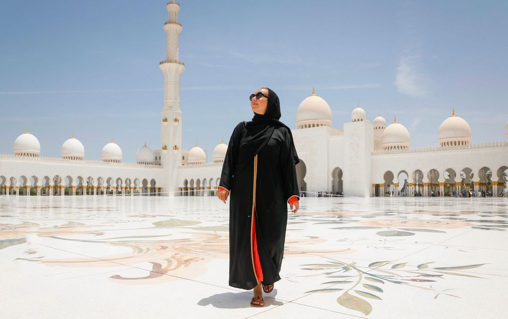 Abu Dhabi: Sheikh Zayed Grand Mosque Tour mit Fotograf