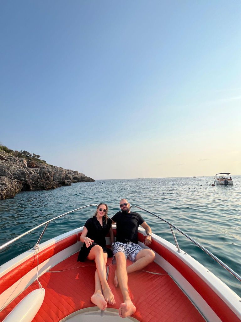 Kotor: Blaue Höhle und Golf Tour mit dem Schnellboot