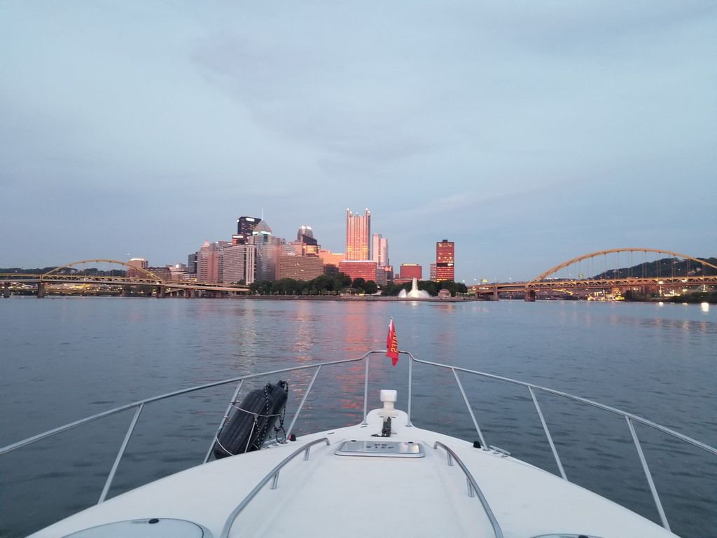 Pittsburgh: Private Yacht-Flusskreuzfahrt mit Kapitän und BYOB