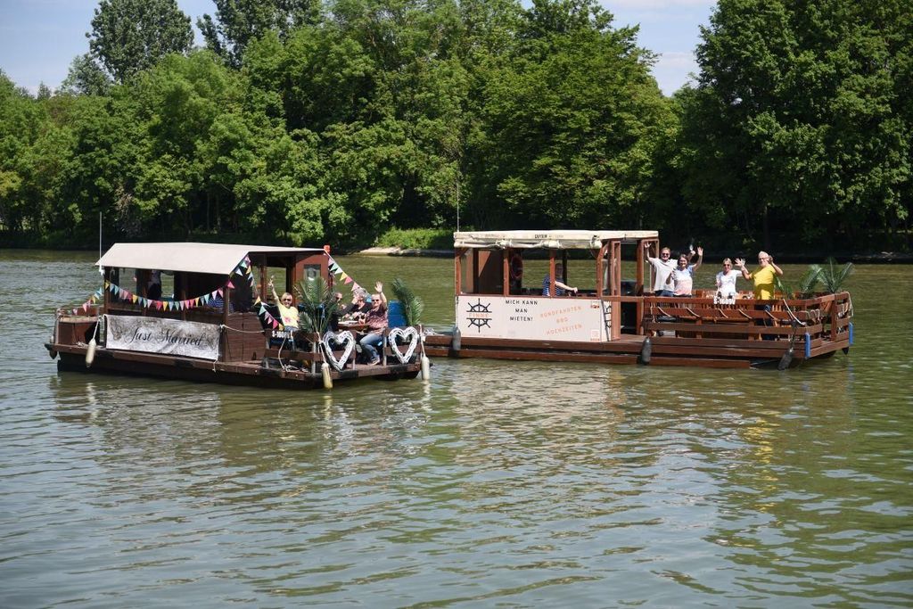 Stuttgart: Exklusive Floßboote „Finne“ & „Fischle“