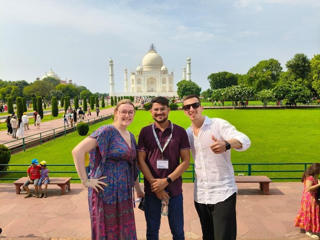 Übernachtungstour nach Agra/Taj Mahal mit Fatehpur Sikri und Hotel