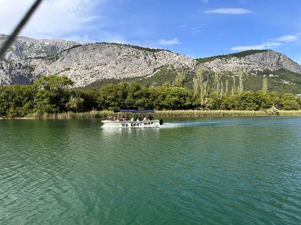Omiš: Glasbootstour durch die Schlucht des Flusses Cetina zu den Radman-Mühlen