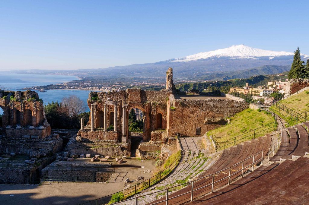Von Catania: Tagestour zum Ätna und nach Taormina mit Mittagessen